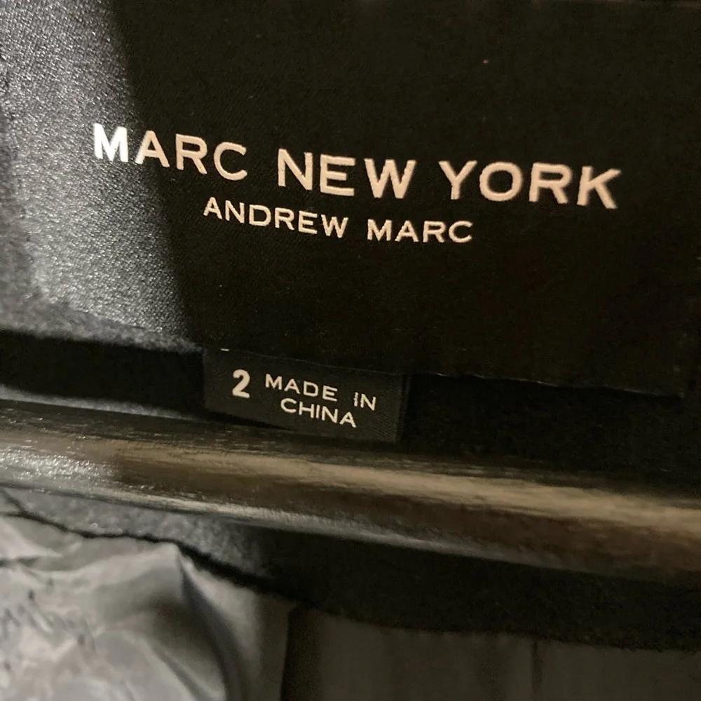 Black wool top coat Marc NY wool bucle style like new size small (2) - Picture 6 of 7